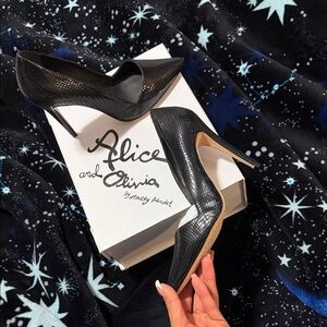 Alice + Olivia Black Snakeskin Pointed-Toe Stiletto Pumps
